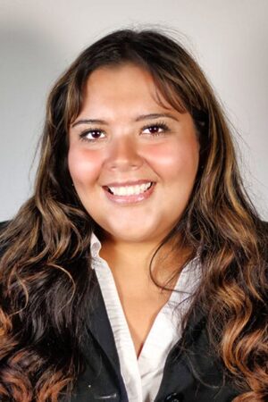 mia_delashmitt_legal_assistant_v2